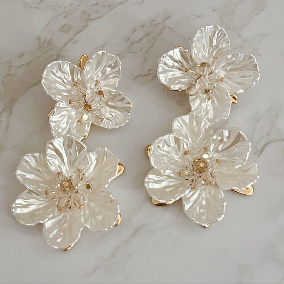 eve st claire Jewelry - Pearly flower crystal dangle 3” earrings pearl gold plated